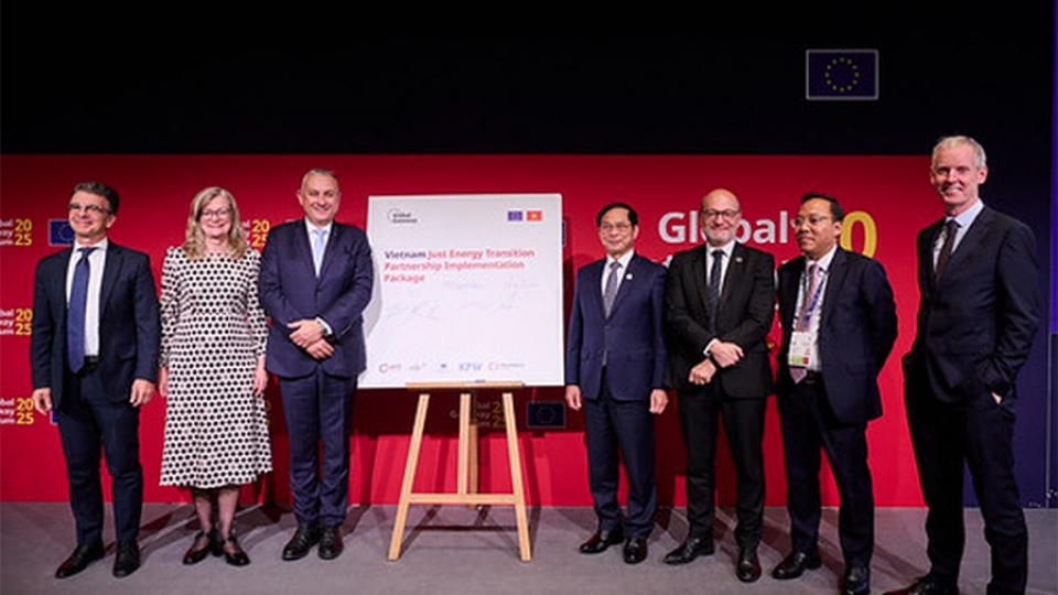 EU pledges EUR430 million to support Vietnam’s just energy transition